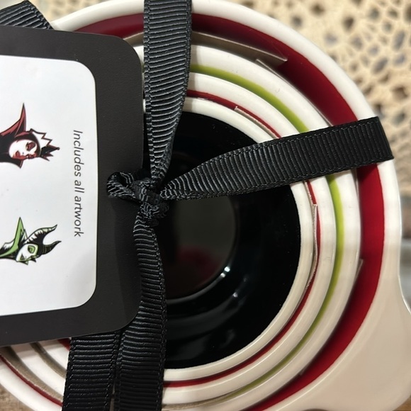 NWT Rae Dunn EVIL QUEENS DISNEY VILLAINS MEASURING CUPS - Picture 8 of 8